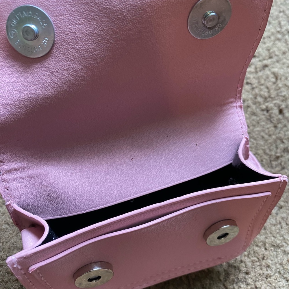 Pink purse - Picture 4 of 5